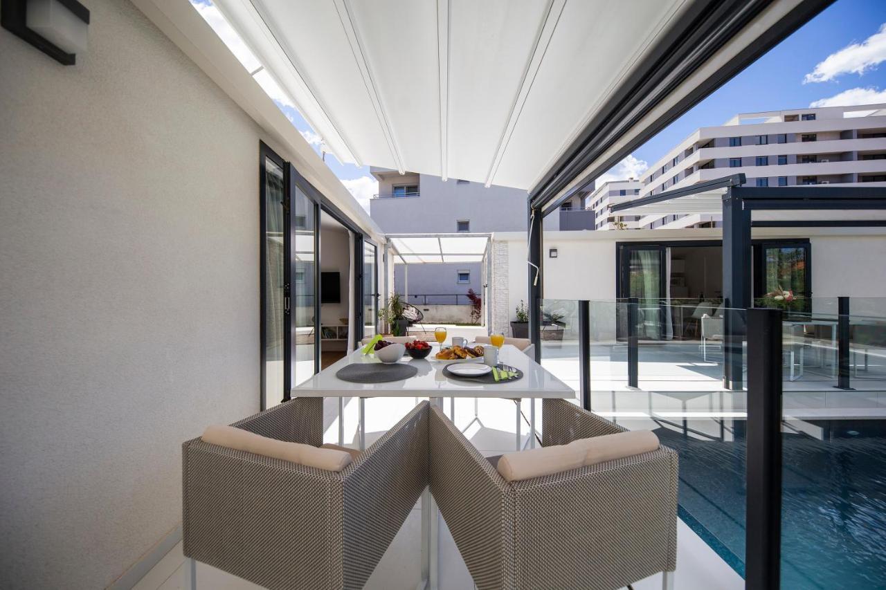 First Apartment Zadar Exterior photo