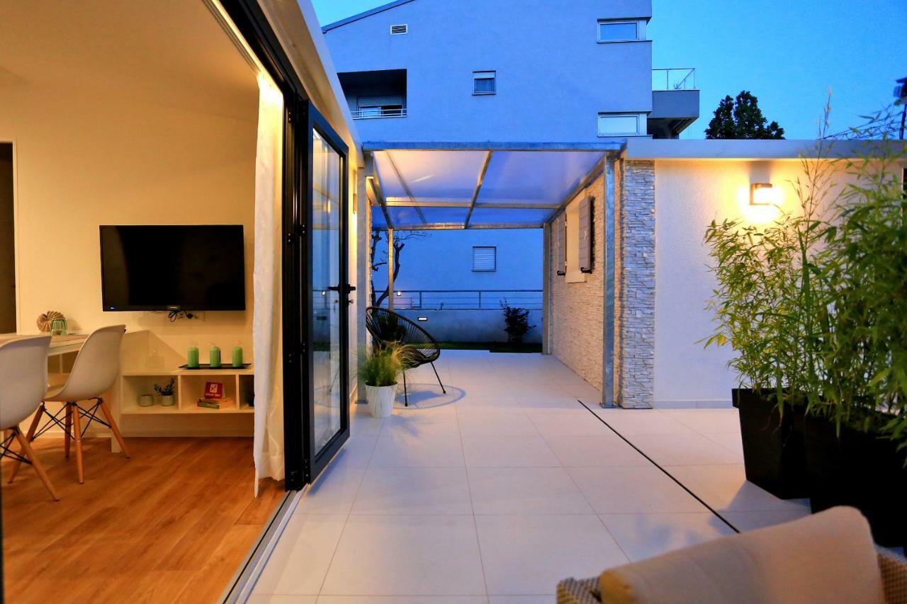 First Apartment Zadar Exterior photo