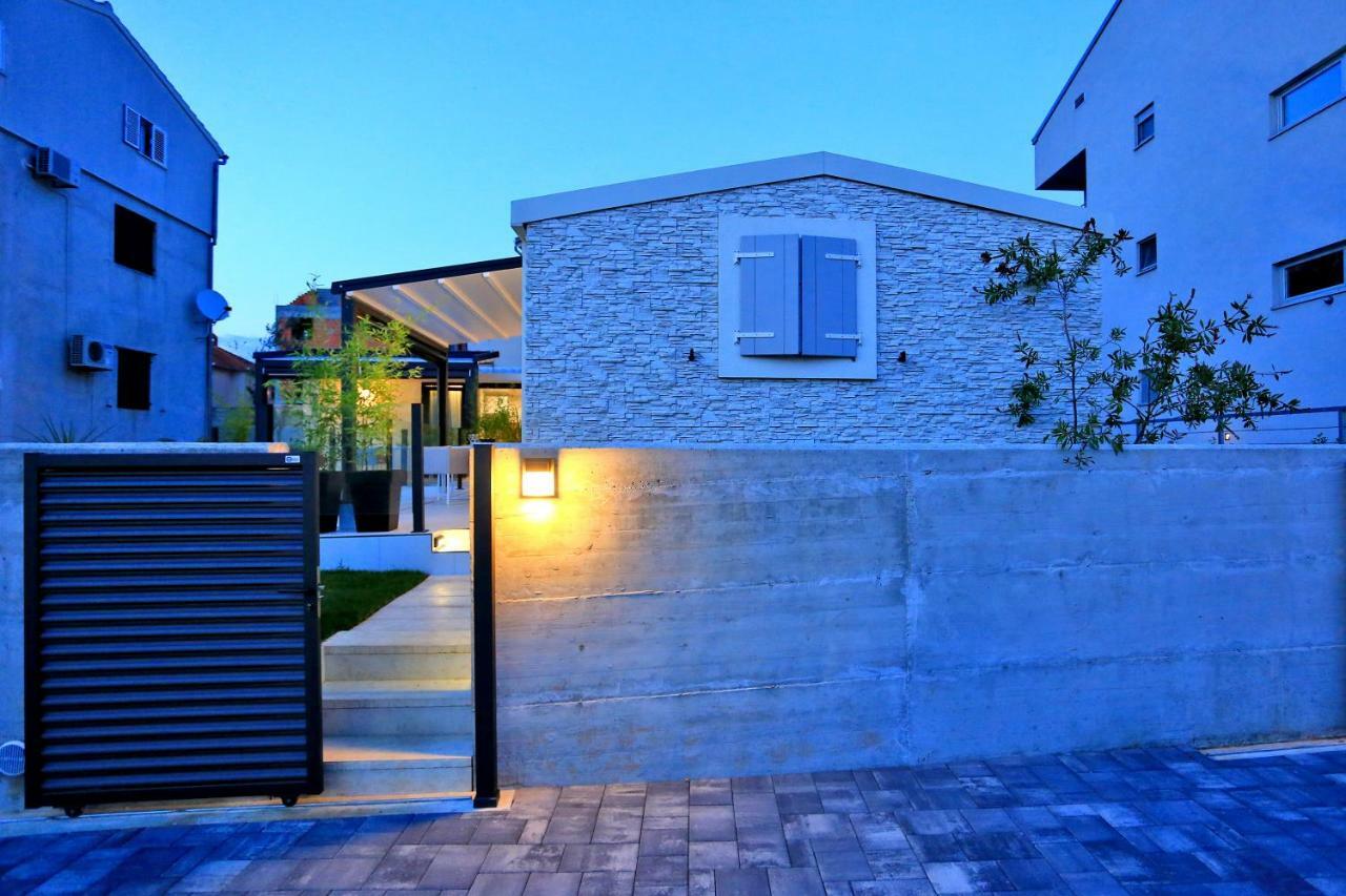 First Apartment Zadar Exterior photo